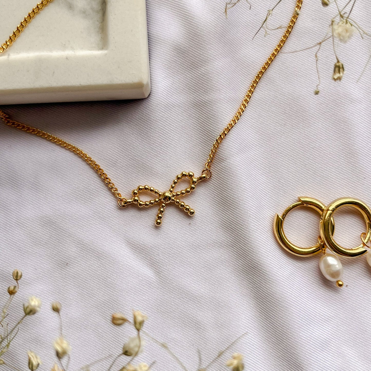 Bella Necklace